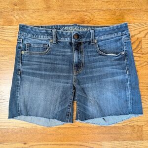 American Eagle Women's Jean Shorts Midi Stretch Medium Dark Blue Denim Size 12
